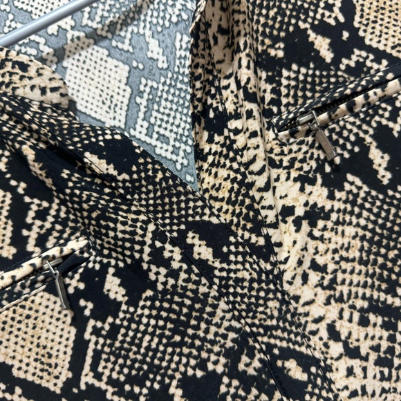 Lily Moran Long sleeve top in excellent condition size L - Picture 2 of 6